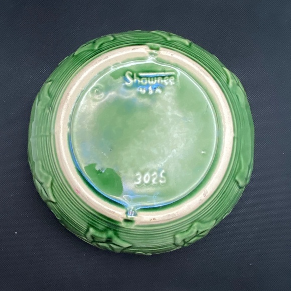 Shawnee Art Pottery Bowl, Green, Ivy motif #3025. VTG MCM USA - Picture 6 of 7